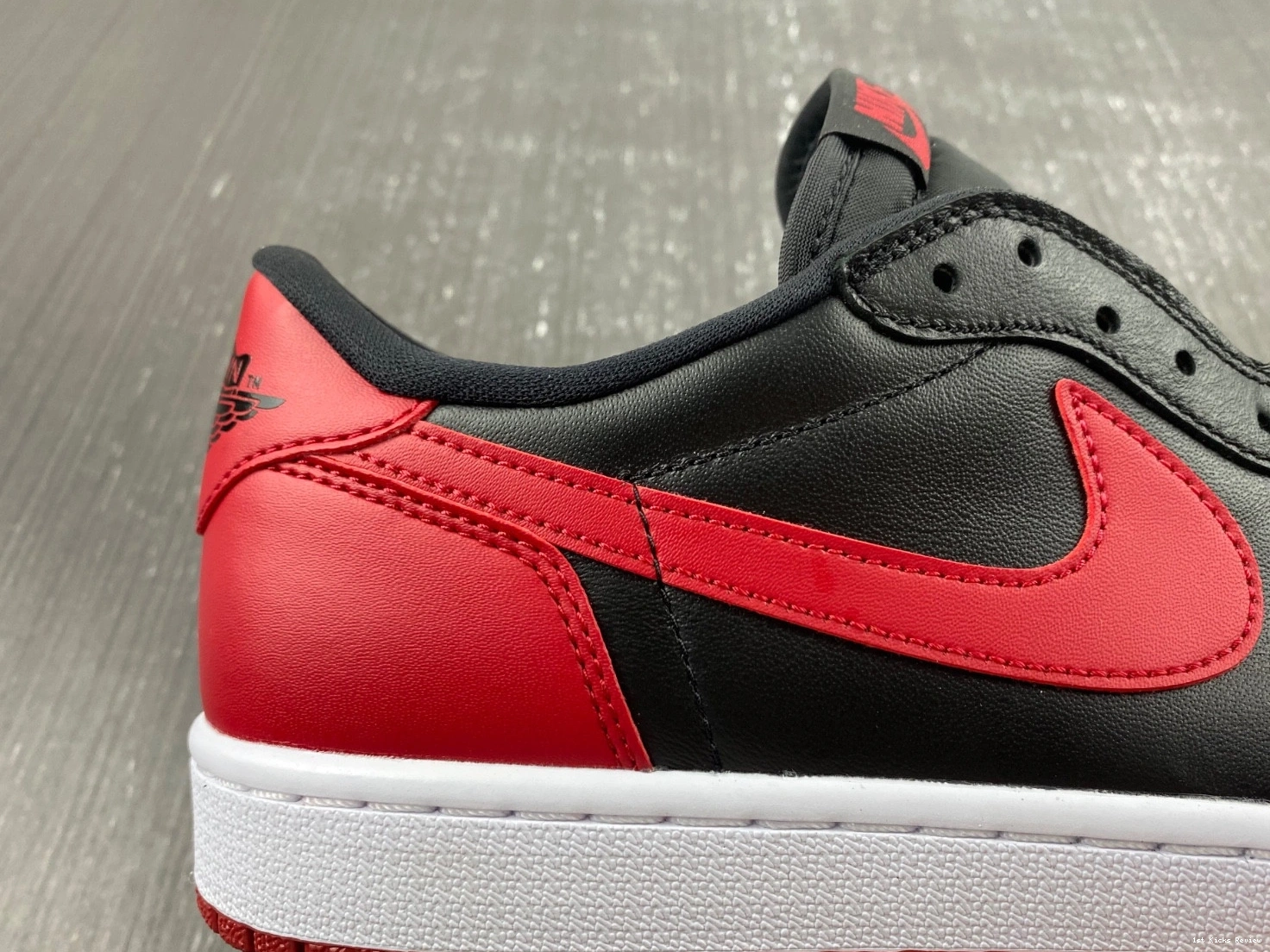 705329-001 Low Jordan (2015) Retro Bred - 1 0829